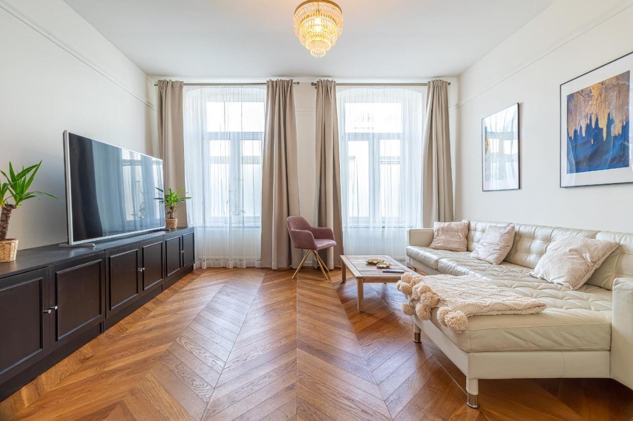 Trendy Apartment In Central Pressburg Exterior foto